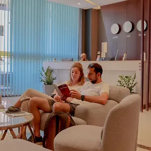 4* מלון Twins Boutique